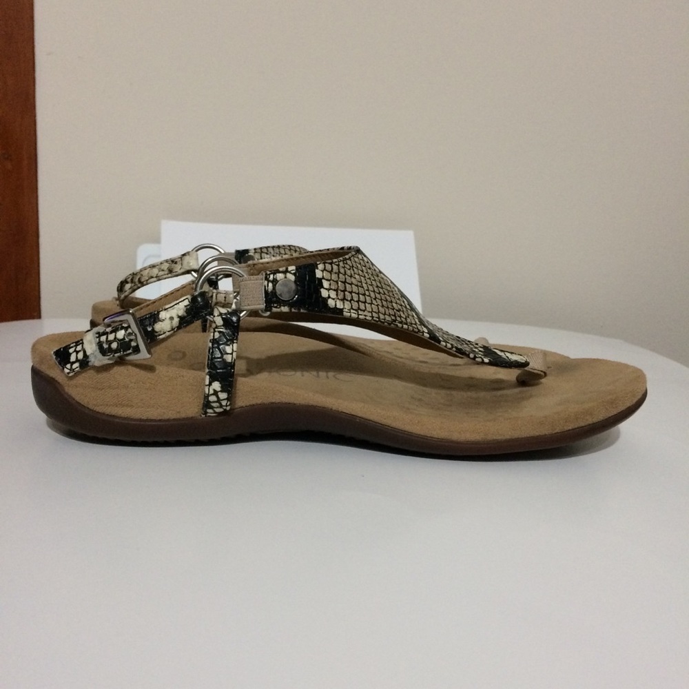 Vionic Kirra Snakeskin Print Thong Sandals - 8.5
